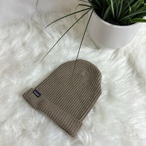 Patagonia Fisherman’s Rolled Beanie Knit Hat In Taupe Beige